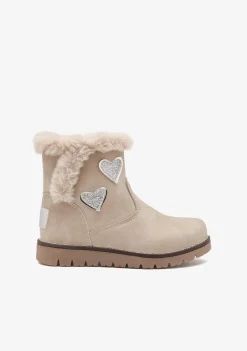 Shop Botas De Felpa Beige Con Corazones Botas|Botas